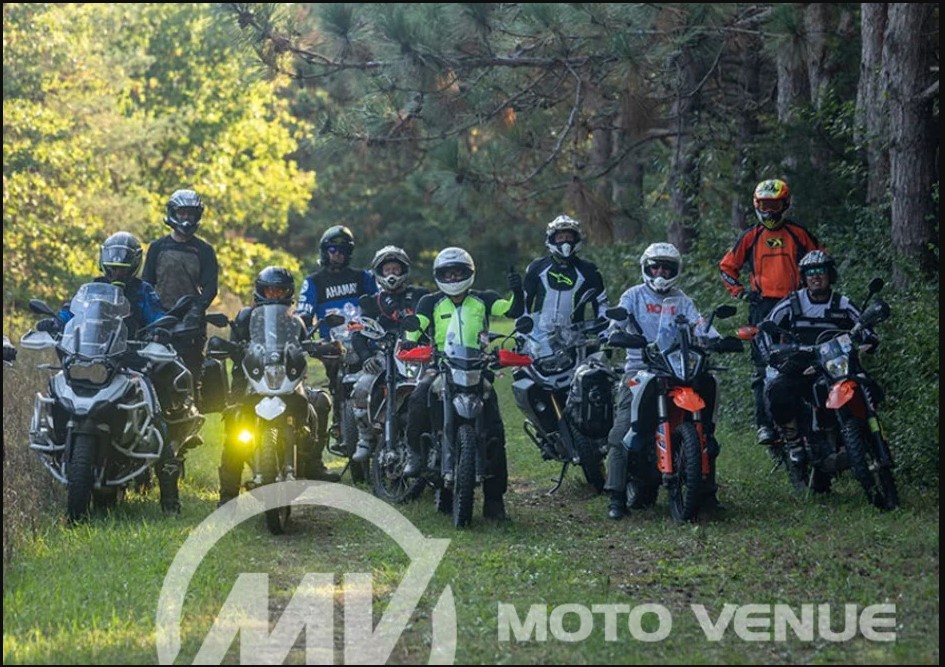 Motovenue riders outside